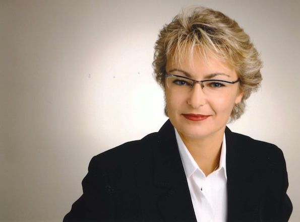 Anja I. Gondolf Anja I. Gondolf