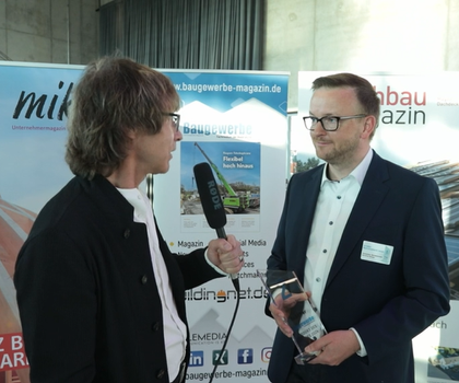 Videointerview - Schäffer Baumaschinen auf Platz Zwei der Kategorie Baumaschinen Im Interview: Sebastian Bertelsmeier, Schäffer Baumaschinen und Christoph Maria Dauner, Chefredakteur mikado