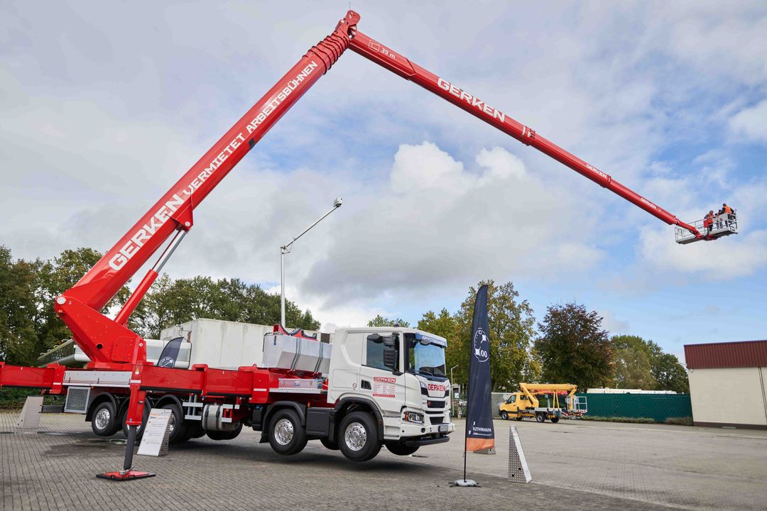 Weltweit agilster 100-Meter-Steiger auf dem Lkw-Arbeitsbühnen-Markt