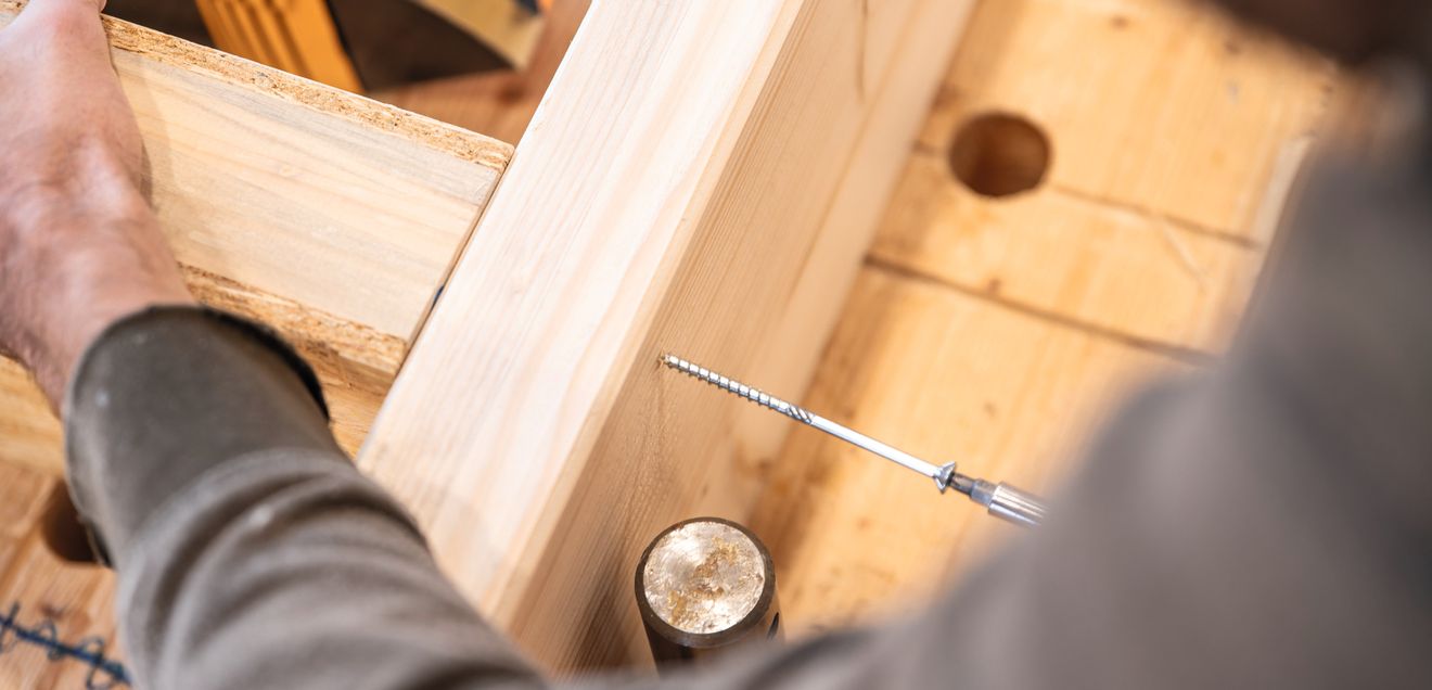 Mit der Egger EcoBox setzt Egger neue Maßstäbe hinsichtlich Effizienz und Qualitätssicherung im modernen Holzbau Mit der Egger EcoBox setzt Egger neue Maßstäbe hinsichtlich Effizienz und Qualitätssicherung im modernen Holzbau