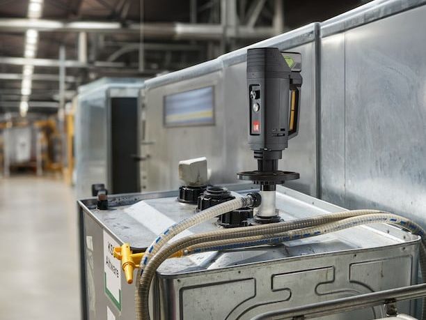 Lutz Pumpen auf der Achema 2024: Neue mobile Fasspumpe mit Akkuantrieb Lutz Pumpen auf der Achema 2024: Neue mobile Fasspumpe mit Akkuantrieb