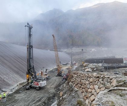 Alpiner Spezialtiefbau am Wurtenspeicher mit Liebherr-Maschinen Alpiner Spezialtiefbau am Wurtenspeicher mit Liebherr-Maschinen