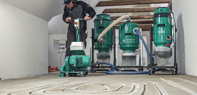Start-up fräst Fußbodenheizungen einfach in den alten Boden Start-up fräst Fußbodenheizungen einfach in den alten Boden