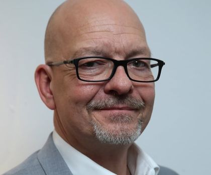 becos baut Vertrieb aus: Mischa Wittek verstärkt das Team