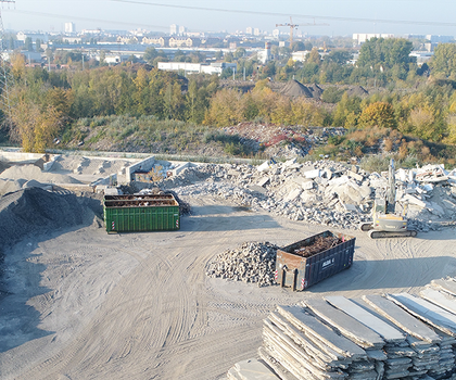 Cemex stärkt Kreislaufwirtschaft durch Akquisition von RC-Baustoffe Ein Bustoffhalde von RC-Baustoffe und Cemex