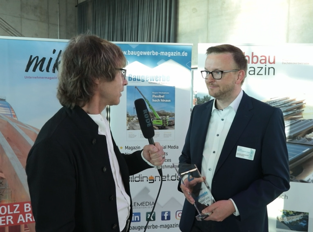 Videointerview - Schäffer Baumaschinen auf Platz Zwei der Kategorie Baumaschinen Im Interview: Sebastian Bertelsmeier, Schäffer Baumaschinen und Christoph Maria Dauner, Chefredakteur mikado
