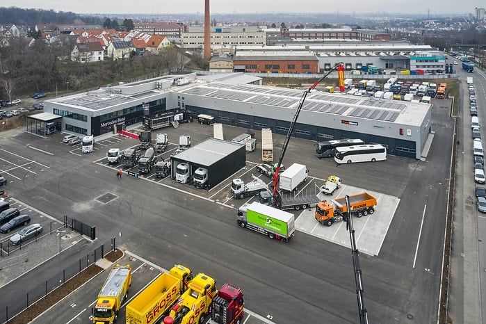 Nutzfahrzeugzentrum Mercedes-Benz Stuttgart übernimmt ab sofort Vertrieb und Service von Lkw der Marken Mercedes-Benz und FUSO sowie Service von Bussen der Marken Mercedes-Benz und Setra Daimler Truck eröffnet neuen Standort für Vertrieb und Service von Lkw und Bussen in Stuttgart