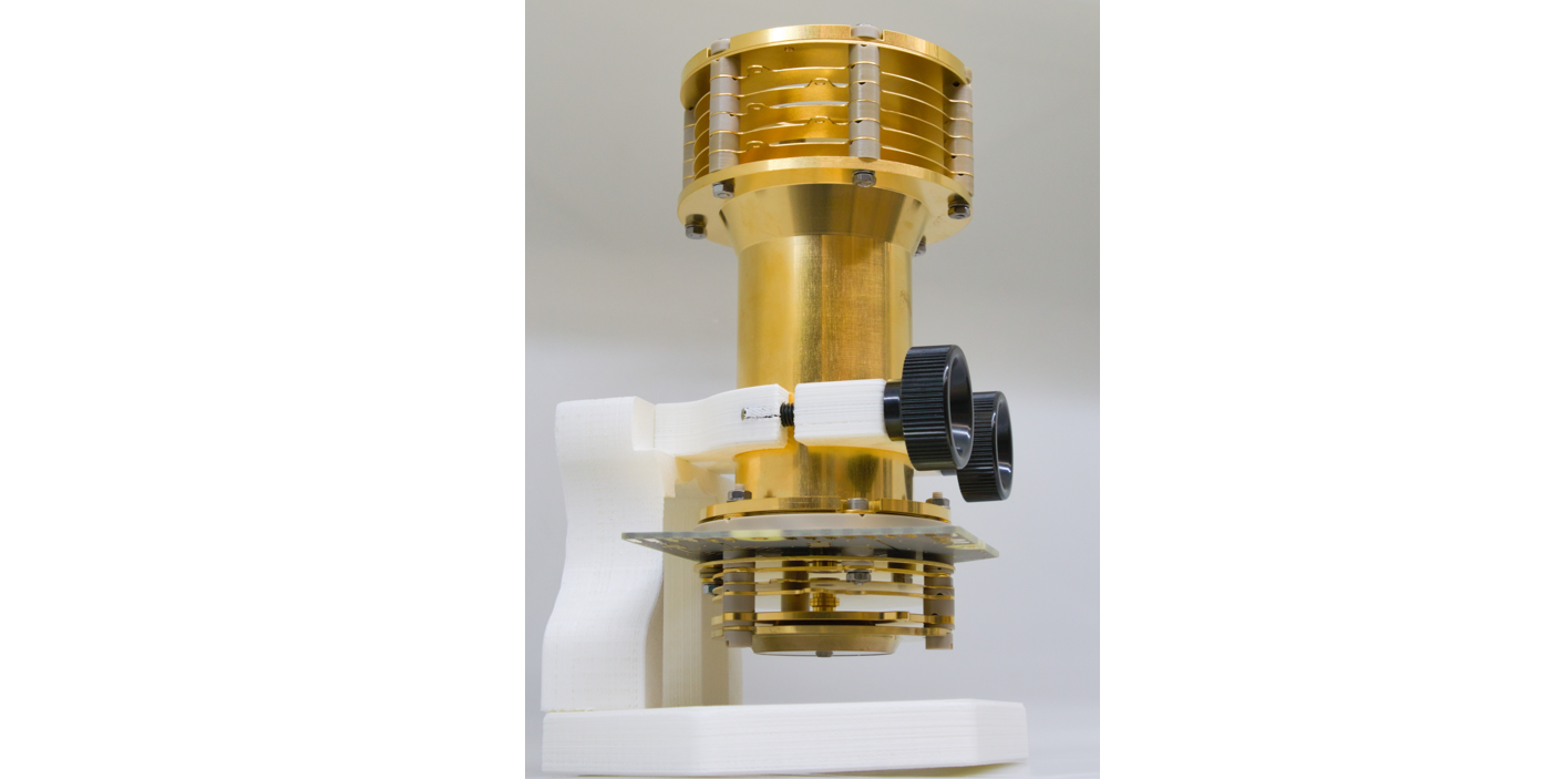 Laser-Massenspektrometer miniaturisiertes Laser-Massenspektrometer, das an der Universität Bern entwickelt und gebaut wurde.