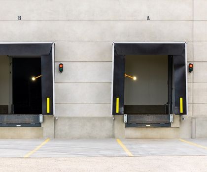 Sicherheit im Lager: Signalsysteme: Mehr Sicherheit und weniger Unfälle Sicherheit im Lager: Signalsysteme: Mehr Sicherheit und weniger Unfälle