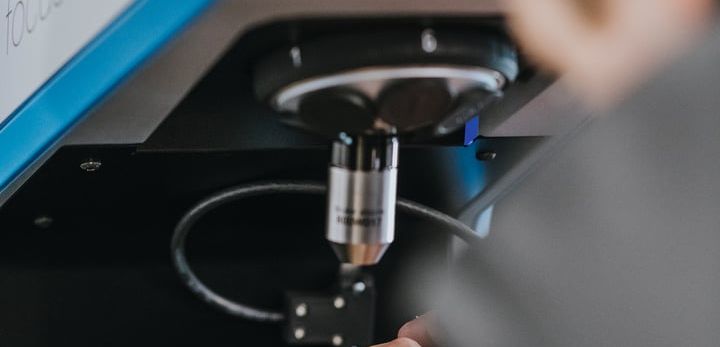 Bruker Alicona: Präzisionsmesstechnik im Industriegehäuse