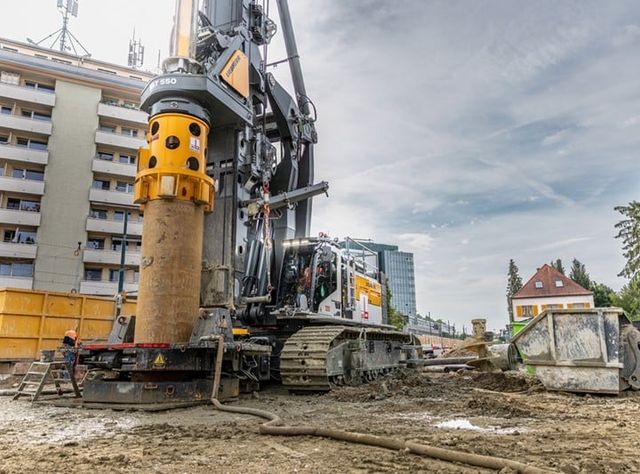 Für neue U-Bahnlinie: LB 55 von Liebherr bohrt sich durch München Für neue U-Bahnlinie: LB 55 von Liebherr bohrt sich durch München