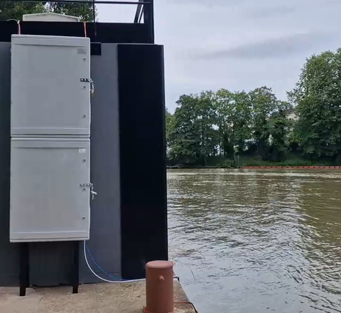 Messtation zur Wasseranalyse für die Olympischen Spiele in der Seine