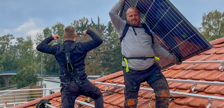hTRIUS bringt das BionicBack Exoskelett in die Solar- und Photovoltaikbranche hTRIUS bringt das BionicBack Exoskelett in die Solar- und Photovoltaikbranche