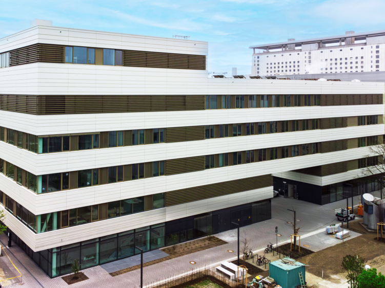 Außenansicht des ICON (Interfaculty Center for Endocrine and Cardiovascular Disease Network Modeling and Clinical Transfer ) (ICON) am Campus Großhadern