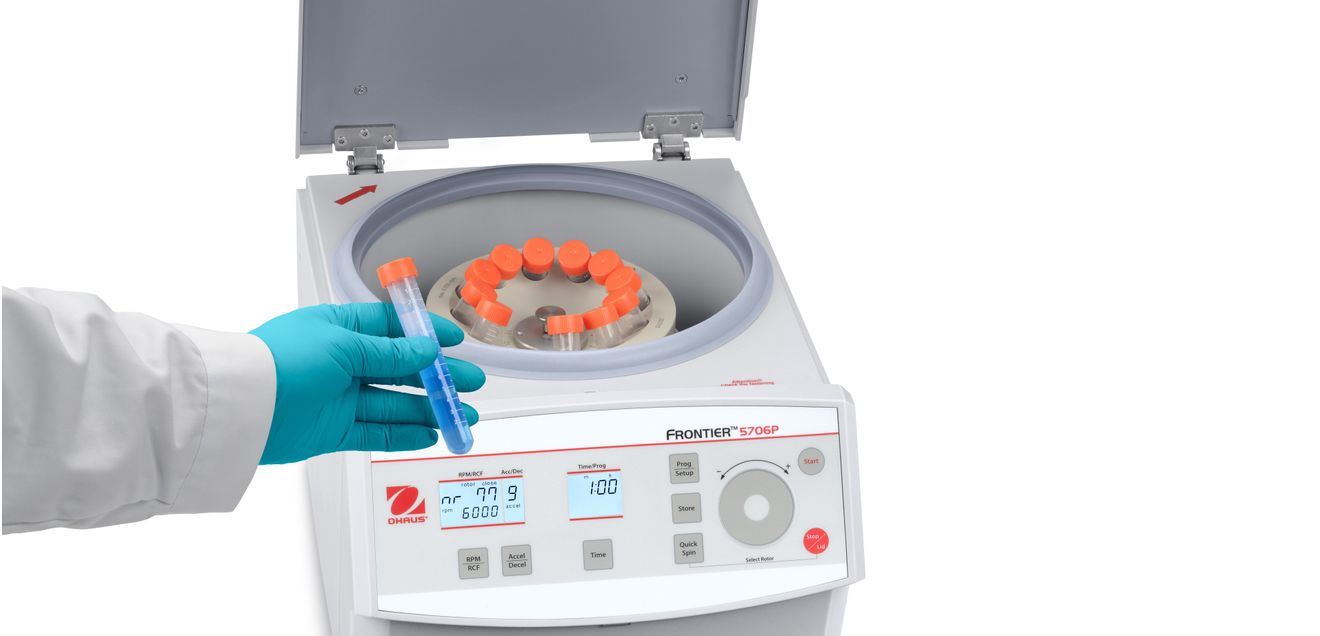 Multizentrifuge mit begrenztem Platzbedarf Frontier™ 5706P Multizentrifuge (FC5706P)