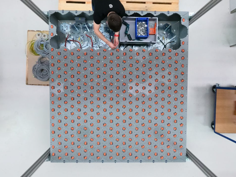 Conveyor technology: Ceratec relies on palletizing solution from cellumation Conveyor technology: Ceratec relies on palletizing solution from cellumation