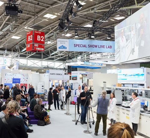 Gefüllte Messehallen und glänzende Stimmung: Analytica 2024 war ein voller Erfolg Live Lab auf der Analytica 2024