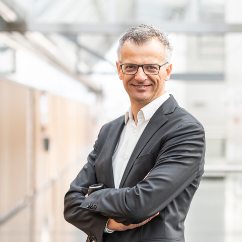 Was Führungskräfte von Extremsportlern lernen können - Professor Kurt Matzler im Interview Kurt Matzler, Professor für Strategisches Management und Leadership an der Universität Innsbruck, zählt zu den weltweit meistzitierten Forschern seines Fachgebiets.