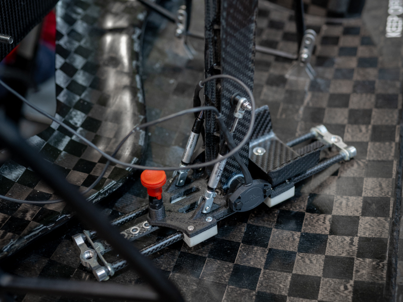 Accelerator pedal with industrial gas springs from ACE Accelerator pedal with industrial gas springs from ACE