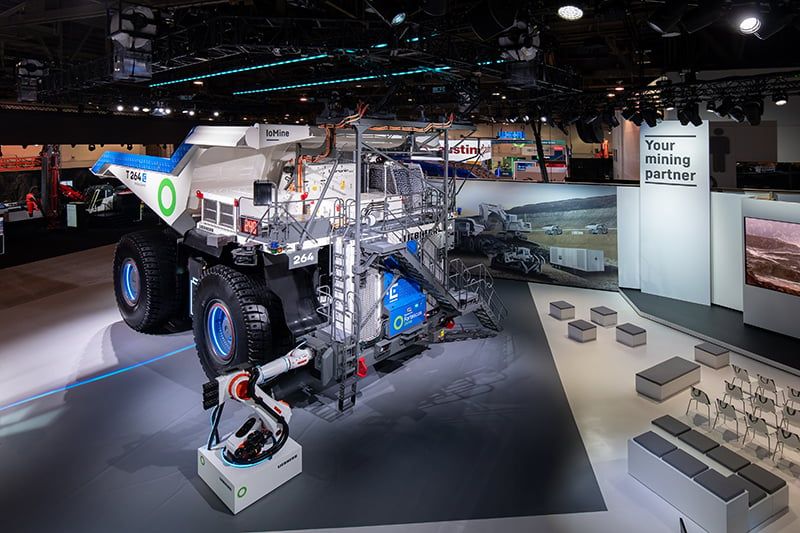 Liebherr erhält Rekordauftrag: 475 Maschinen für Fortescue Mining Der emissionsfreie und autonome T 264 Muldenkipper auf der MINExpo 2024 in Las Vegas