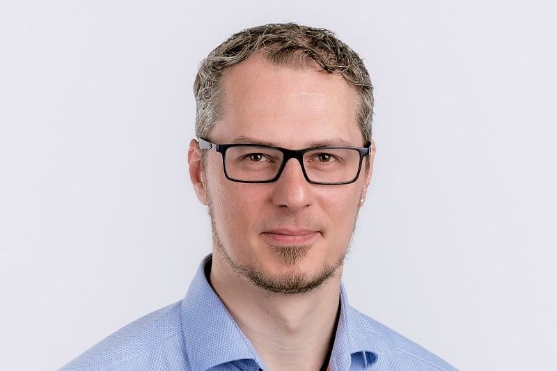 Mit Online-Marketing und Reputationsmanagement gegen die Krise Mit Online-Marketing und Reputationsmanagement gegen die Krise