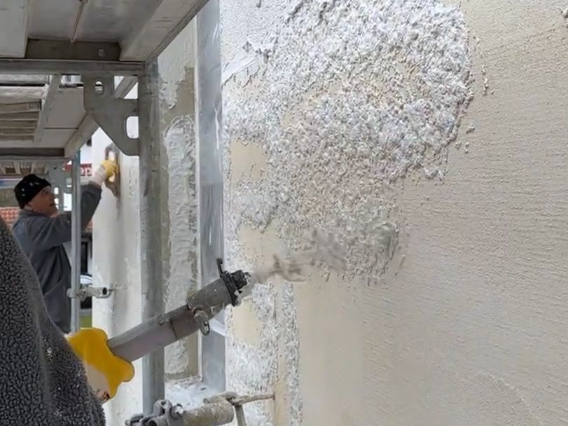 Durch den Einsatz eines Dämmputzes Hasit 840 CalceClima® Thermo konnte das Ziegelmauerwerk in seiner Stärke reduziert werden – ohne energetische Abstriche in Kauf nehmen zu müssen.