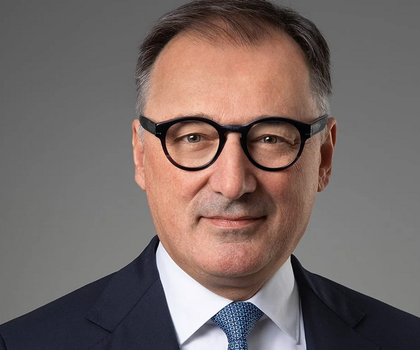 BayWa trennt sich von Dr. Frank Hiller und treibt Restrukturierung voran BayWa trennt sich von Dr. Frank Hiller und treibt Restrukturierung voran