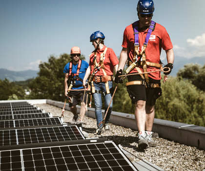 Sicher arbeiten auf dem Solardach Sicher arbeiten auf dem Solardach