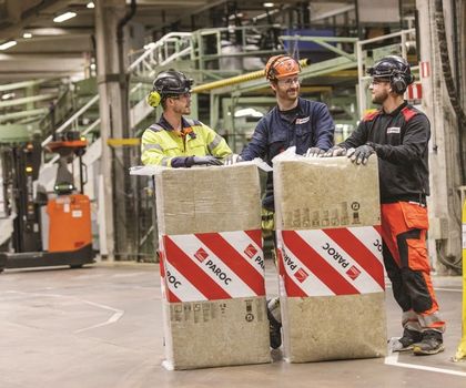 Alle Produktionsschritte werden auf Energieeffizienz und Emissionsreduktion geprüft Alle Produktionsschritte werden auf Energieeffizienz und Emissionsreduktion geprüft