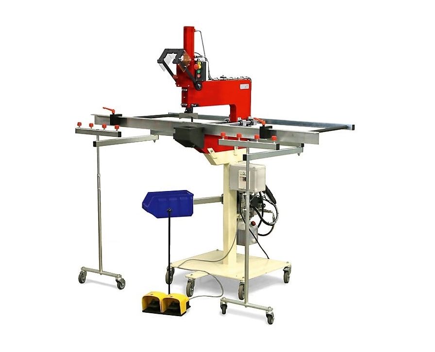 Punching tools: Everything accurate in switch cabinet construction Punching tools: Everything accurate in switch cabinet construction