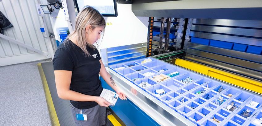 Nominierung Produkte des Jahres 2025: SSI Schäfer: Lagerlift SSI LOGIMAT Nominierung Produkte des Jahres 2025: SSI Schäfer: Lagerlift SSI LOGIMAT