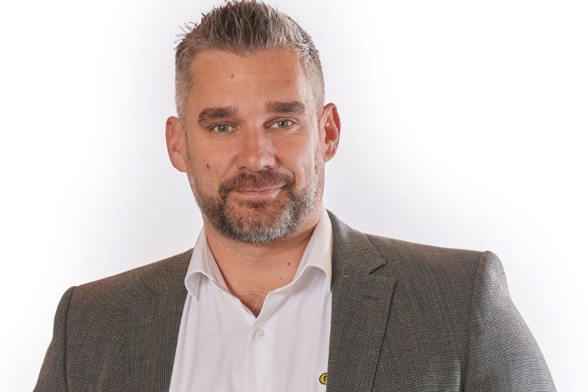 Zum 01. Januar 2025 hat Herr Stefan Terkl die Position des Vertriebsleiters für den Produktbereich Hubarbeitsbühnen bei Palfinger übernommen. Neue Vertriebsleitung Hubarbeitsbühnen: Stefan Terkl übernimmt