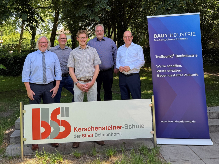 Kerschensteiner-Schule und Ernst Petershagen schließen Bildungspartnerschaft Kerschensteiner-Schule und Ernst Petershagen schließen Bildungspartnerschaft
