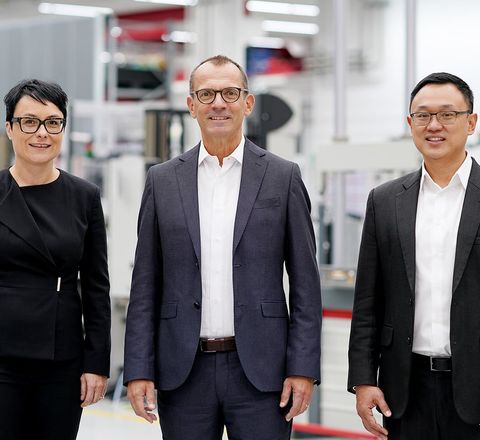 Neuer CTO bei ZwickRoell: Ping Bu Loke übernimmt von Roland Eisenlauer Neuer CTO bei ZwickRoell: Ping Bu Loke übernimmt von Roland Eisenlauer