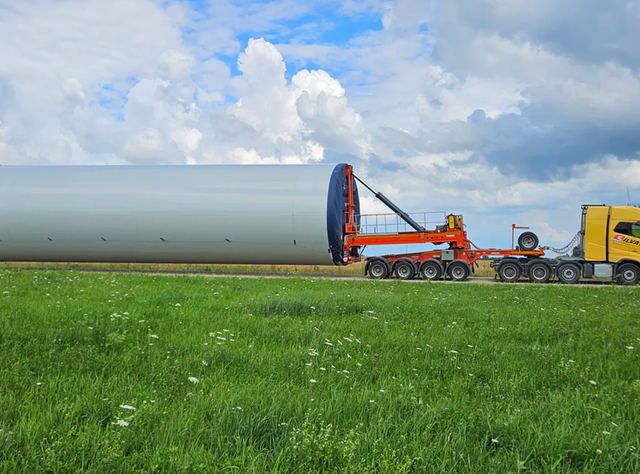 Mega Windmill Trailer XXL von Nooteboom im Praxiseinsatz