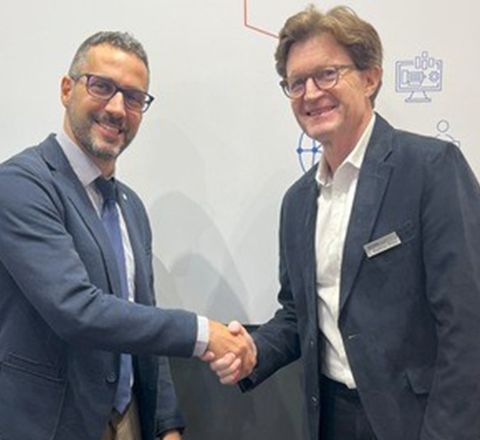 Domenico Di Monte, Vice President of FEDERTEC (left) and Dr. Matthias Bölke, CEO of IDTA are looking forward to the consolidation of a global data ecosystem based on the AAS. Domenico Di Monte, Vice President of FEDERTEC (left) and Dr. Matthias Bölke, CEO of IDTA are looking forward to the consolidation of a global data ecosystem based on the AAS.