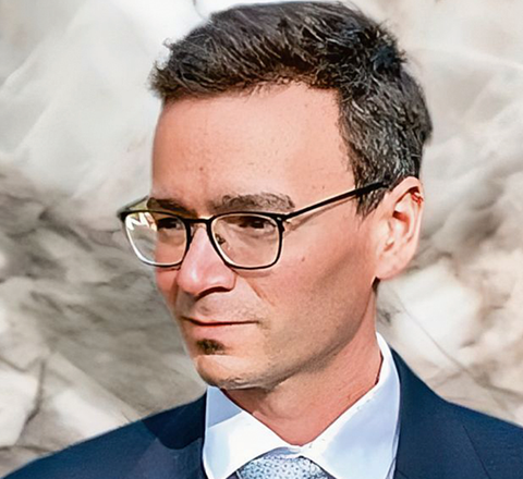 Dr. Patrik Feth ist Senior AI Safety Consultant bei NewTec.