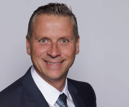 Interview mit Maik Ahlens, Sick Vertriebs-GmbH: Kartons zuverlässig und präzise positionieren