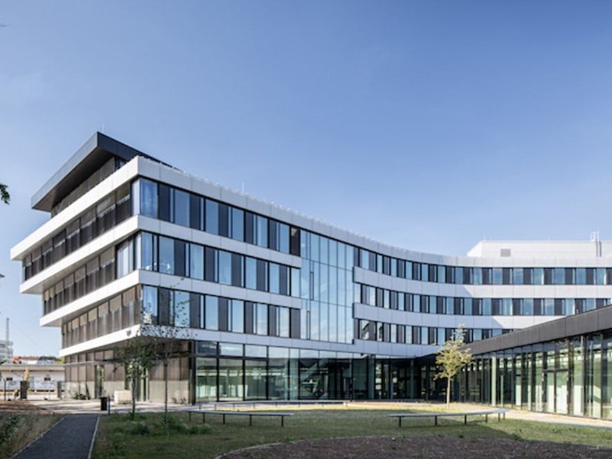 Neubau des Fraunhofer-Instituts für Energiewirtschaft und Energiesystemtechnik Neubau des Fraunhofer-Instituts für Energiewirtschaft und Energiesystemtechnik