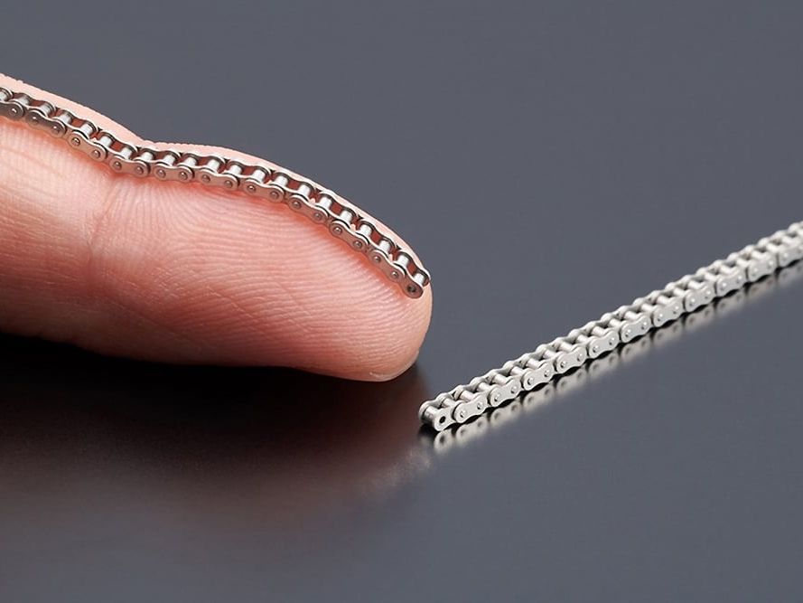 Tsubaki: Weltweit kleinste Rollenkette