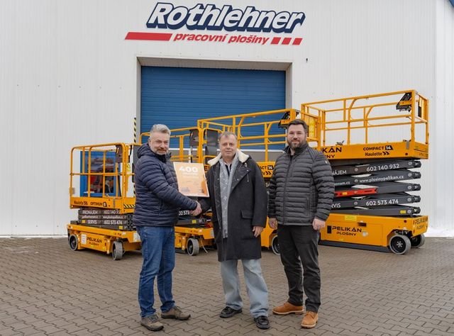 Pelikan setzt mit der 400. Haulotte Maschine ein Zeichen im tschechischen Vermietmarkt