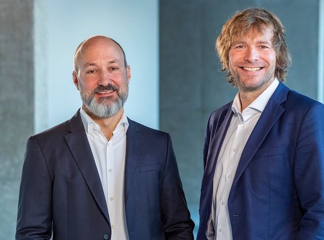 Die Co-CEOs der OneQrew GmbH Die Co-CEOs der OneQrew GmbH