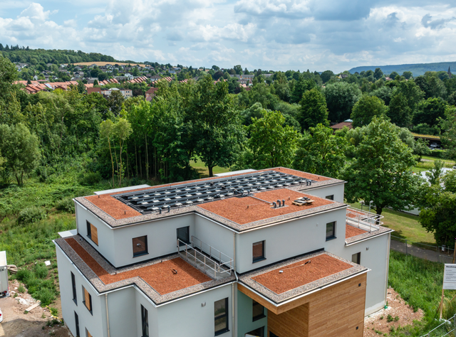 Pilotprojekt für nachhaltigen Wohnungsbau mit PVT-Technologie