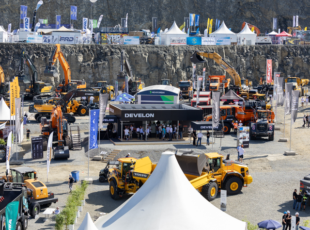 Develon auf der steinexpo 2026