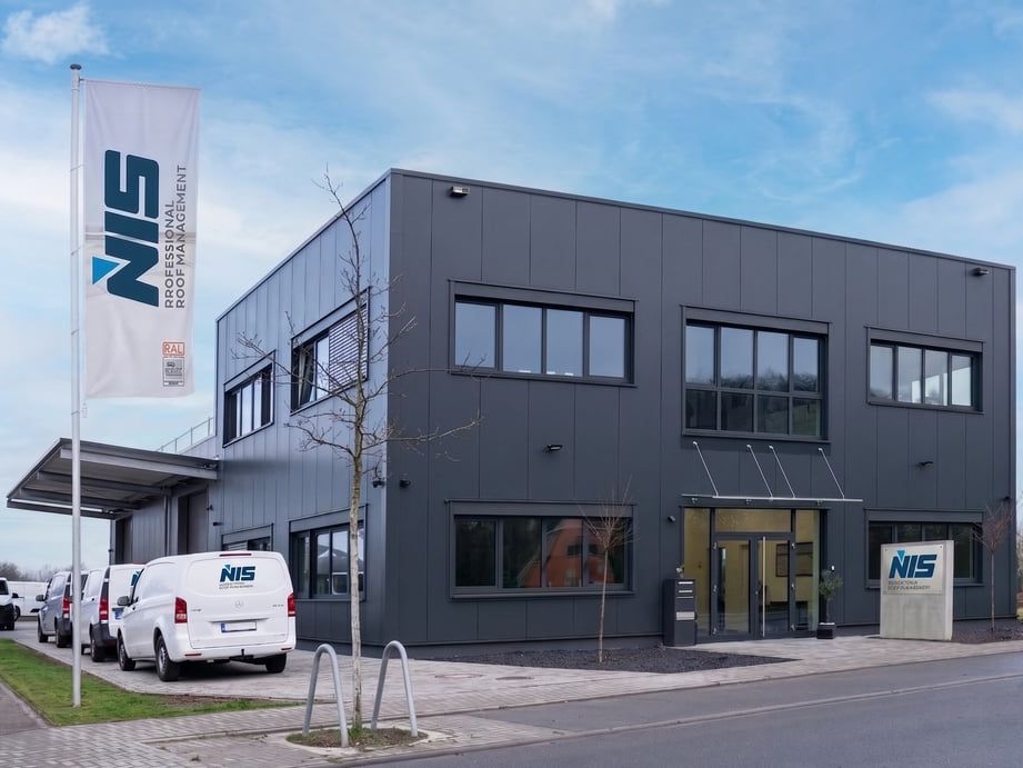 Das moderne NIS-Verwaltungsgebäude in Weinheim Das moderne NIS-Verwaltungsgebäude in Weinheim