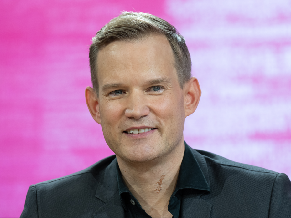 Virologe Hendrik Streeck Der Bonner Virologe Hendrik Streeck erhält den Bundesverdienstorden für besondere Leistungen für das Gemeinwesen.