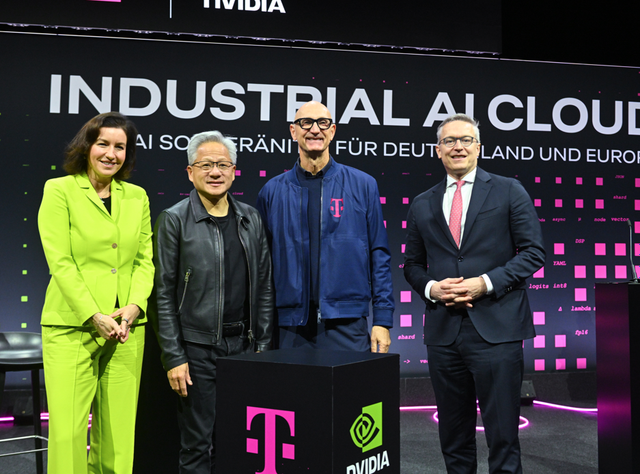 KI-Fabrik in München: Deutsche Telekom und NVIDIA starten Europas größte Industrial AI Cloud v.l.n.r.: Dorothee Bär (Bundesministerin für Forschung, Technologie und Raumfahrt), Jensen Huang (CEO NVIDIA), Tim Höttges (CEO Deutsche Telekom), Dr. Karsten Wildberger (Bundesmister für Digitales und Staatsmodernisierung).