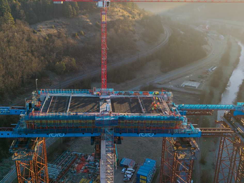Porr - Präzisionsarbeit auf der Baustelle treibt den Straßenbau voran
