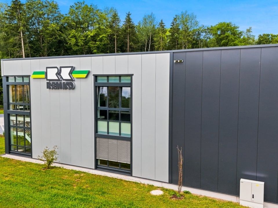 Remko eröffnet neues Schulungs- und Servicecenter in Illschwang