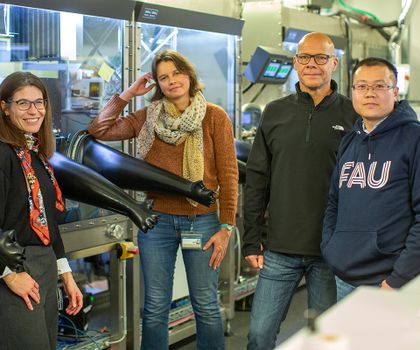 Chemical compounds for high-performance elements: Automated material development for solar cells Chemical compounds for high-performance elements: Automated material development for solar cells